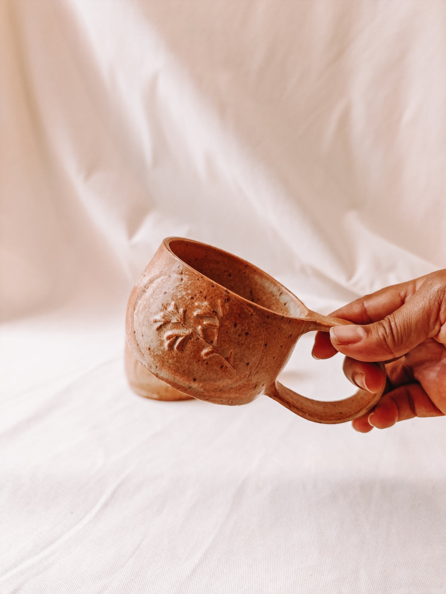 Keramik Tasse - Xilogravura - Blumen braun