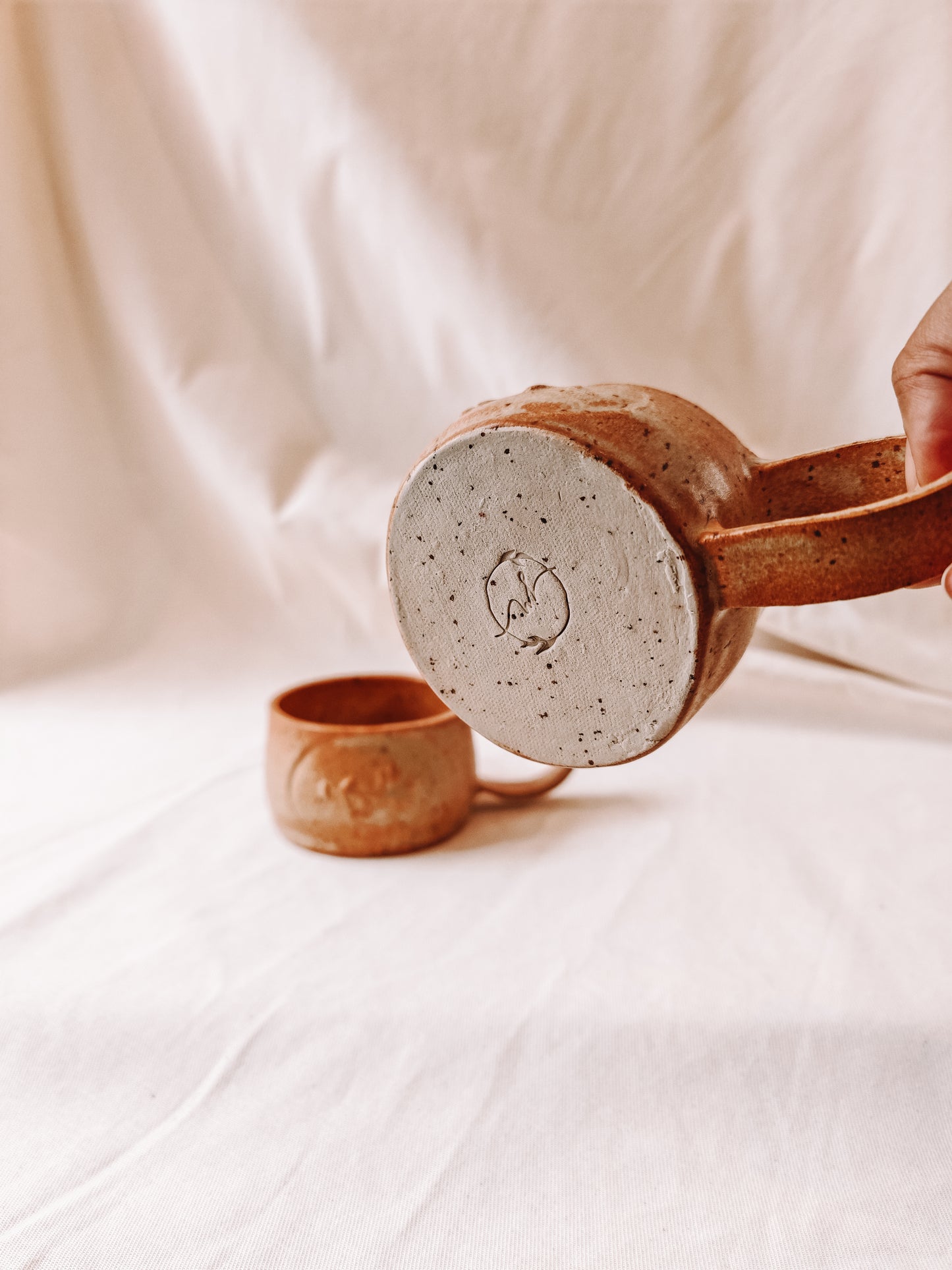 Keramik Tasse - Xilogravura - Blumen braun