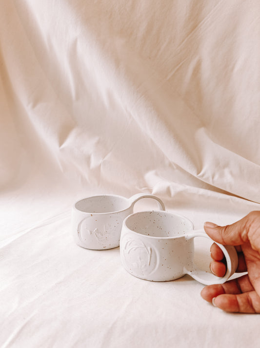 Keramik Tasse - Xilogravura - Blumen weiß