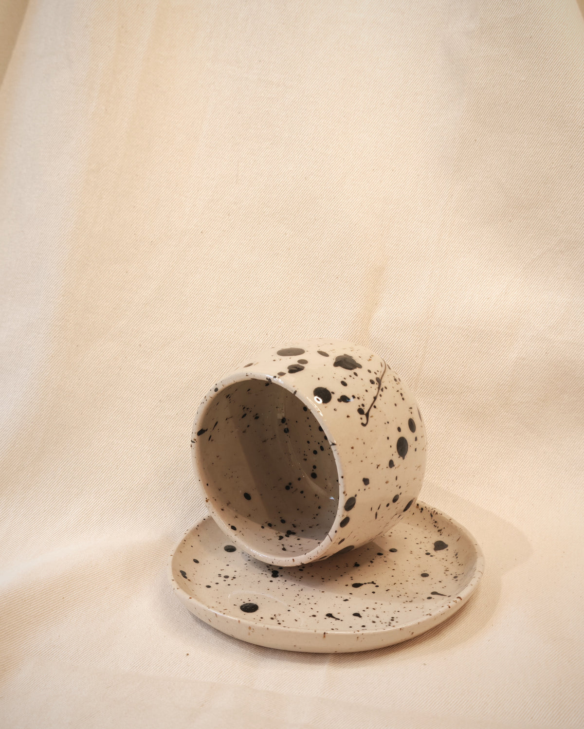 Sprenkel Keramiktasse – Künstlerisches Design