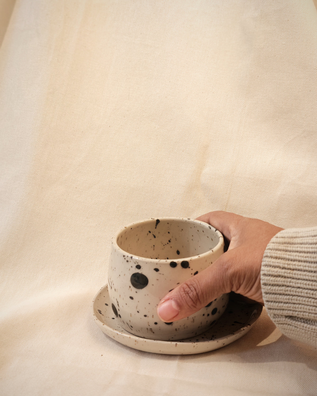 Sprenkel Keramiktasse – Künstlerisches Design
